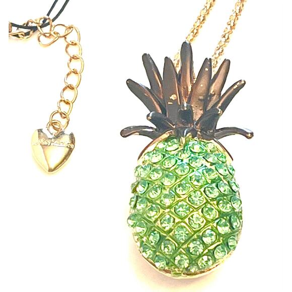 Betsey Johnson PINEAPPLE NECKLACE Green Rhinestone Pendant Gold Popcorn Chain - Picture 3 of 7